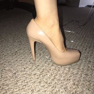 Vera Wang stiletto